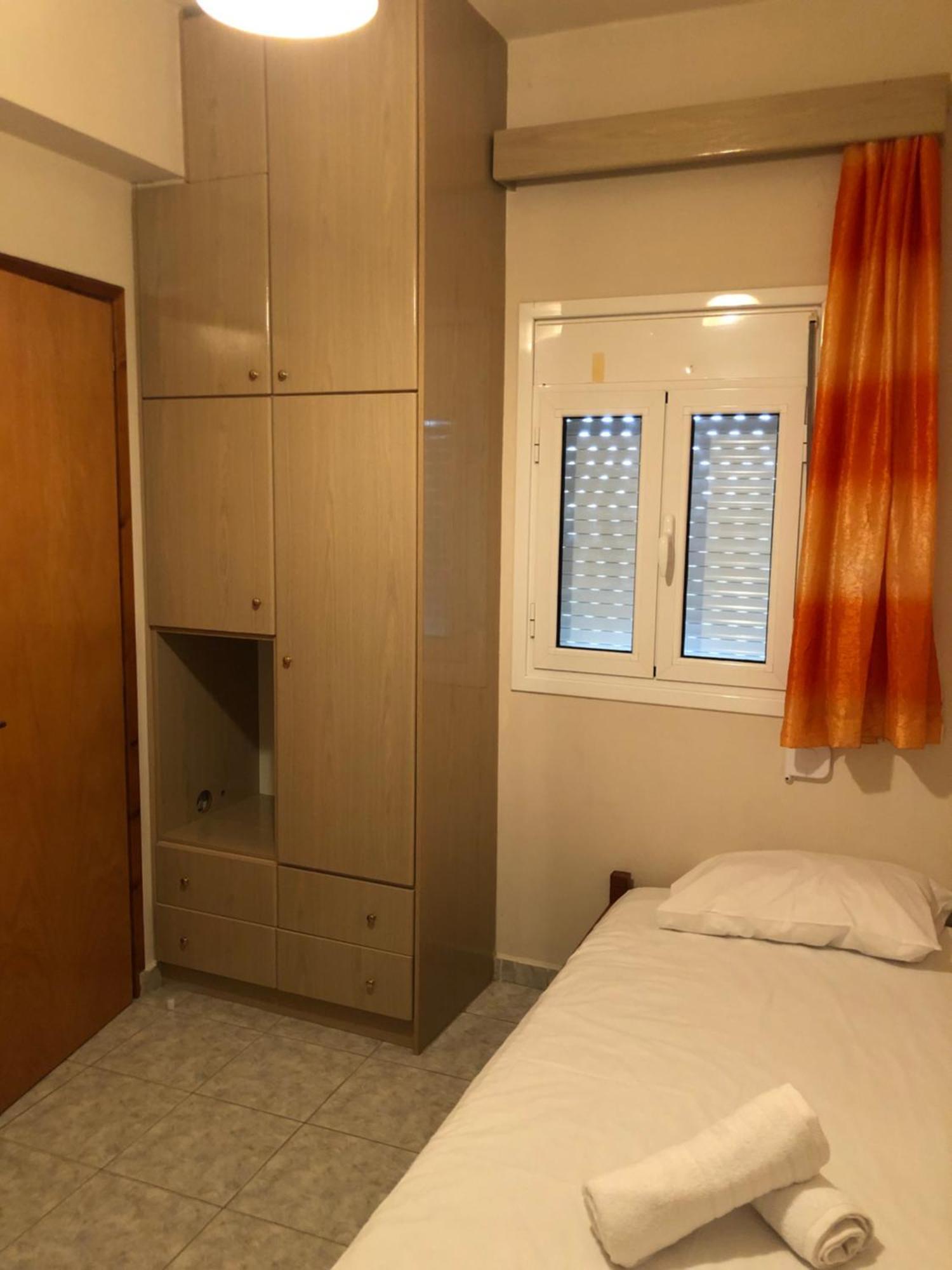 Blue Sky Apartments Makrýgialos Habitación foto